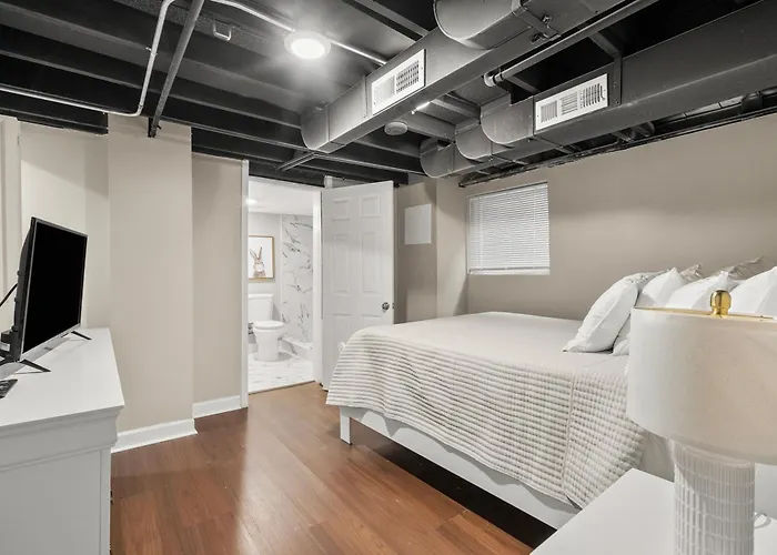Villa Cornerstone House *